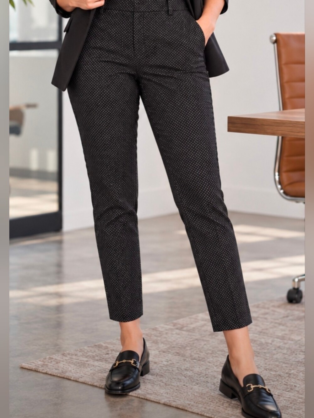 Banana Republic Women’s Black Micro Dot Slim Straight Dress Pants Size 4